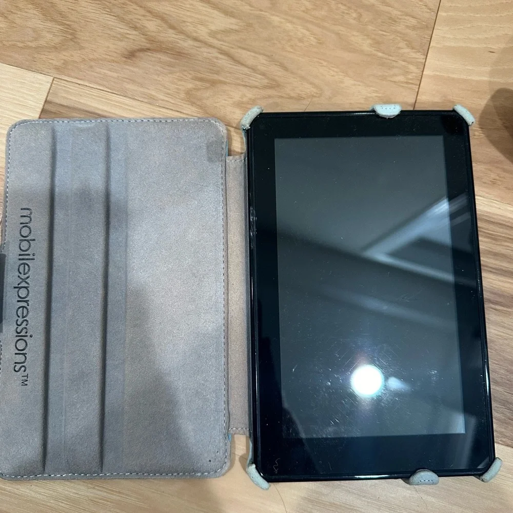 Old kindle with case